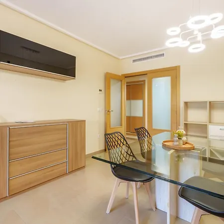 Hogar Brisa De Marinas Acogedor Con Amplia Terraza Y Acceso Directo A Piscinas-comfortable With Spacious Terrace And Direct Pool Access Apartment *
