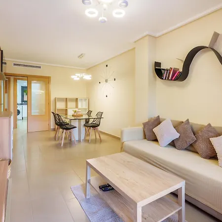 Hogar Brisa De Marinas Acogedor Con Amplia Terraza Y Acceso Directo A Piscinas-comfortable With Spacious Terrace And Direct Pool Access *