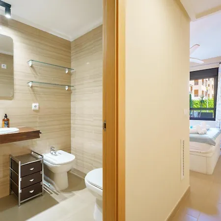 Hogar Brisa De Marinas Acogedor Con Amplia Terraza Y Acceso Directo A Piscinas-comfortable With Spacious Terrace And Direct Pool Access