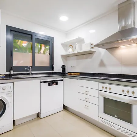 Hogar Brisa De Marinas Acogedor Con Amplia Terraza Y Acceso Directo A Piscinas-comfortable With Spacious Terrace And Direct Pool Access 데니아