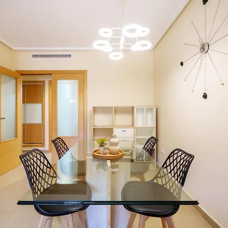 Hogar Brisa De Marinas Acogedor Con Amplia Terraza Y Acceso Directo A Piscinas-comfortable With Spacious Terrace And Direct Pool Access Apartment *