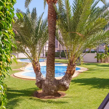 Hogar Brisa De Marinas Acogedor Con Amplia Terraza Y Acceso Directo A Piscinas-comfortable With Spacious Terrace And Direct Pool Access Apartman *