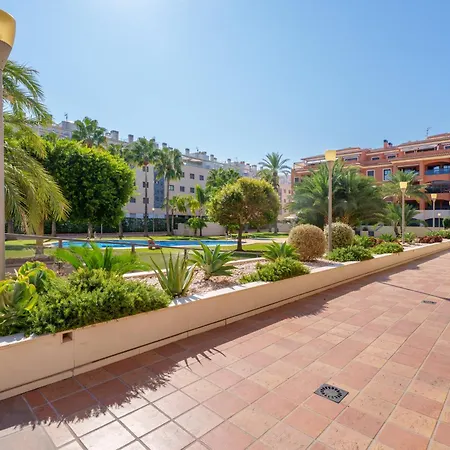Hogar Brisa De Marinas Acogedor Con Amplia Terraza Y Acceso Directo A Piscinas-comfortable With Spacious Terrace And Direct Pool Access * 데니아