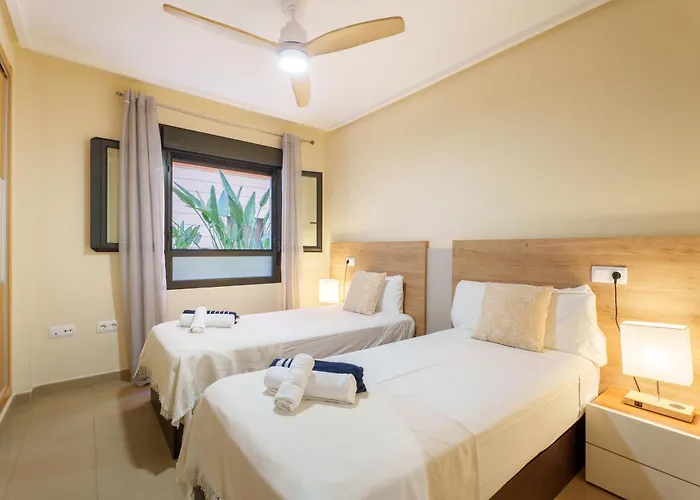 Hogar Brisa De Marinas Acogedor Con Amplia Terraza Y Acceso Directo A Piscinas-comfortable With Spacious Terrace And Direct Pool Access Apartman Denia