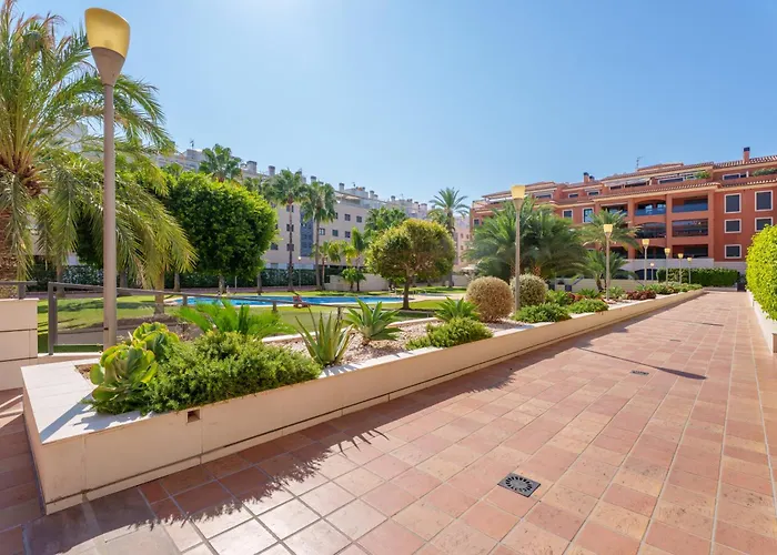 Hogar Brisa De Marinas Acogedor Con Amplia Terraza Y Acceso Directo A Piscinas-comfortable With Spacious Terrace And Direct Pool Access * Denia
