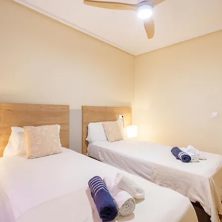 Hogar Brisa De Marinas Acogedor Con Amplia Terraza Y Acceso Directo A Piscinas-comfortable With Spacious Terrace And Direct Pool Access Dénia