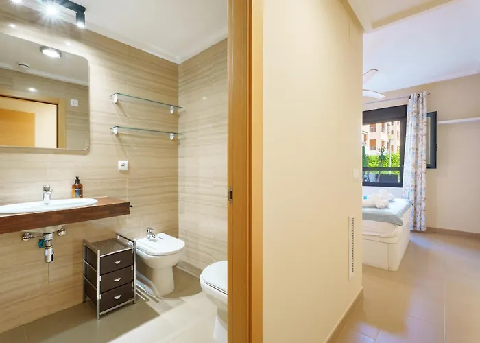 Hogar Brisa De Marinas Acogedor Con Amplia Terraza Y Acceso Directo A Piscinas-comfortable With Spacious Terrace And Direct Pool Access